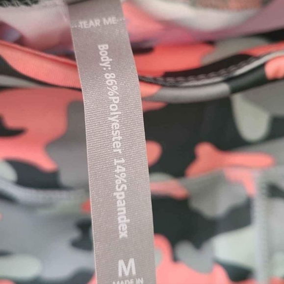 NWT Daisy Fuentes Orange Green Camo Bike Shorts Size Medium - Picture 4 of 5